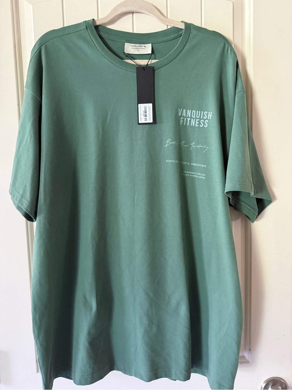 Vanquish Fitness Men’s 'Better Than Yesterday'Oversized Graphic Tee NWT